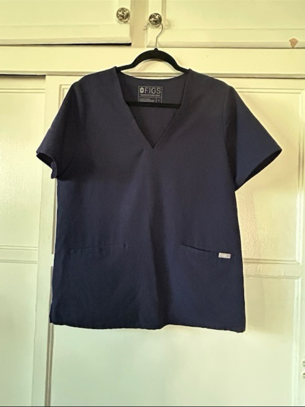 Figs Large Casma Navy Scrub Top